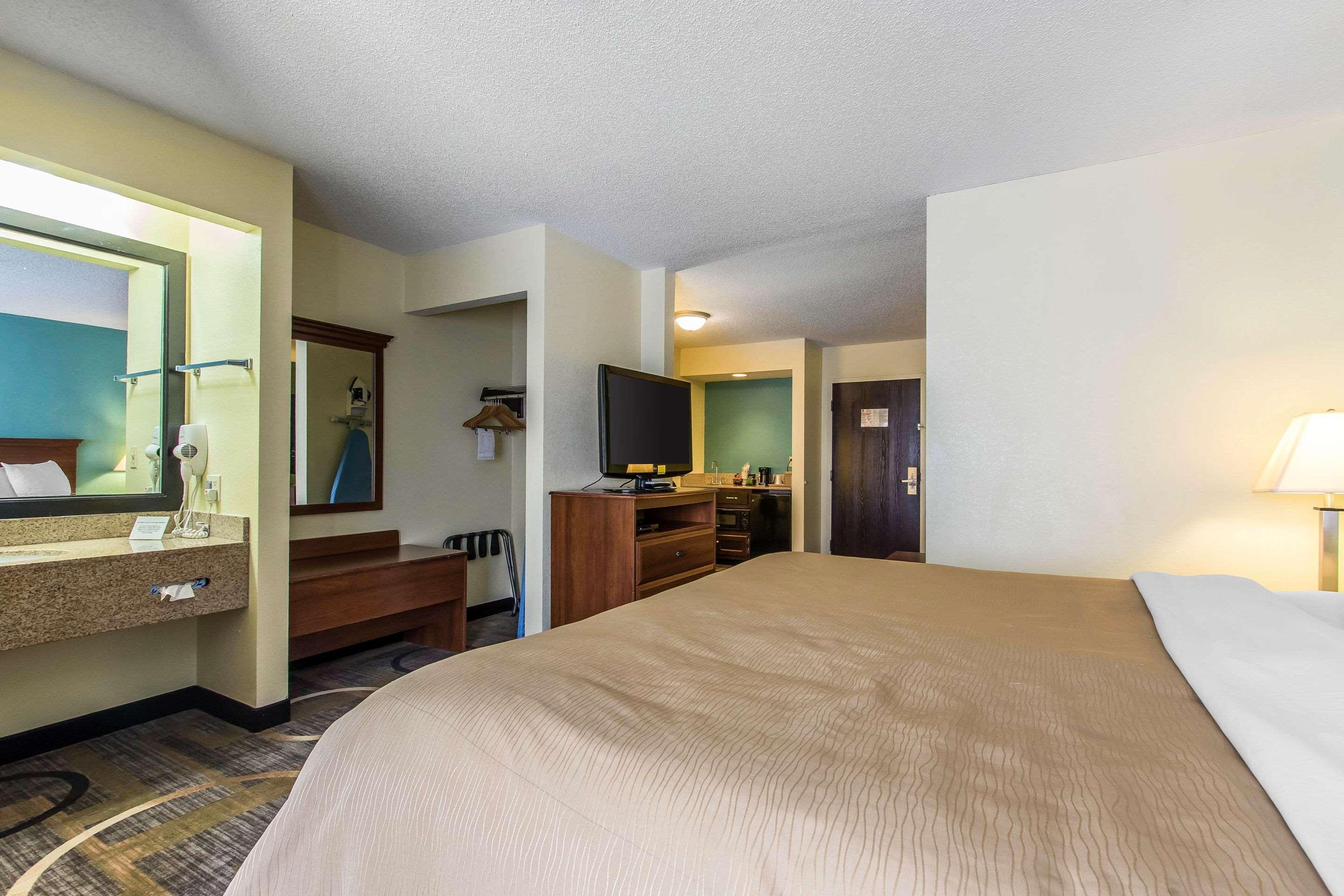 Quality Inn & Suites Memphis East Eksteriør bilde