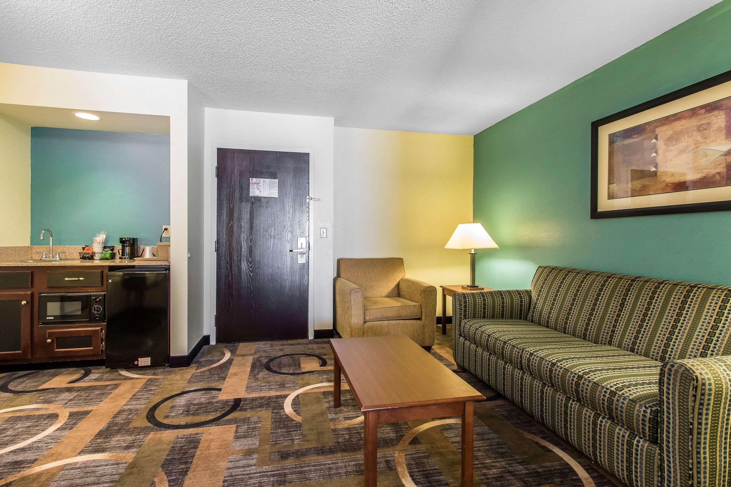 Quality Inn & Suites Memphis East Eksteriør bilde